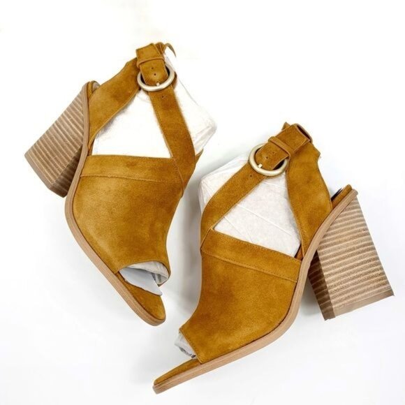 Marc Fisher Vega Sandal Leather Upper Suede Construction Block Heel Size 9.5 - Picture 3 of 15